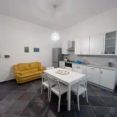 Meli Apartment *